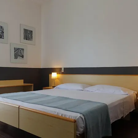 Hotel Peler 2*